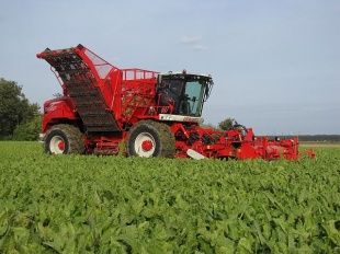 Агрофирма Орловской области заплатит долги комбайнами