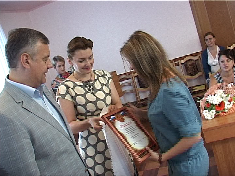 Новости за 90 секунд: День ВДВ прошел по превычному сценарию, две недели без горячей воды, УМВД поздравило ветеранов