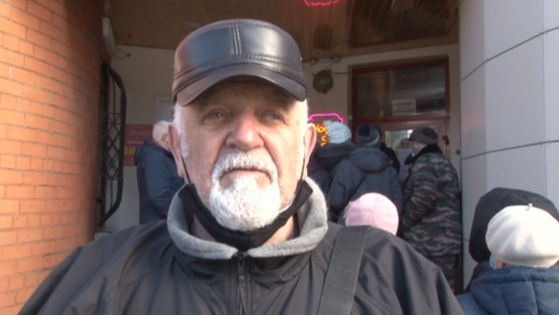 Утром орловские пенсионеры штурмовали РИЦ: проездные билеты оказались заблокированы 