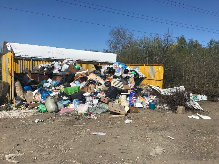 Директора «Зеленой рощи» отправили в соцсети, чтобы прочувствовать ситуацию с мусором в Орле