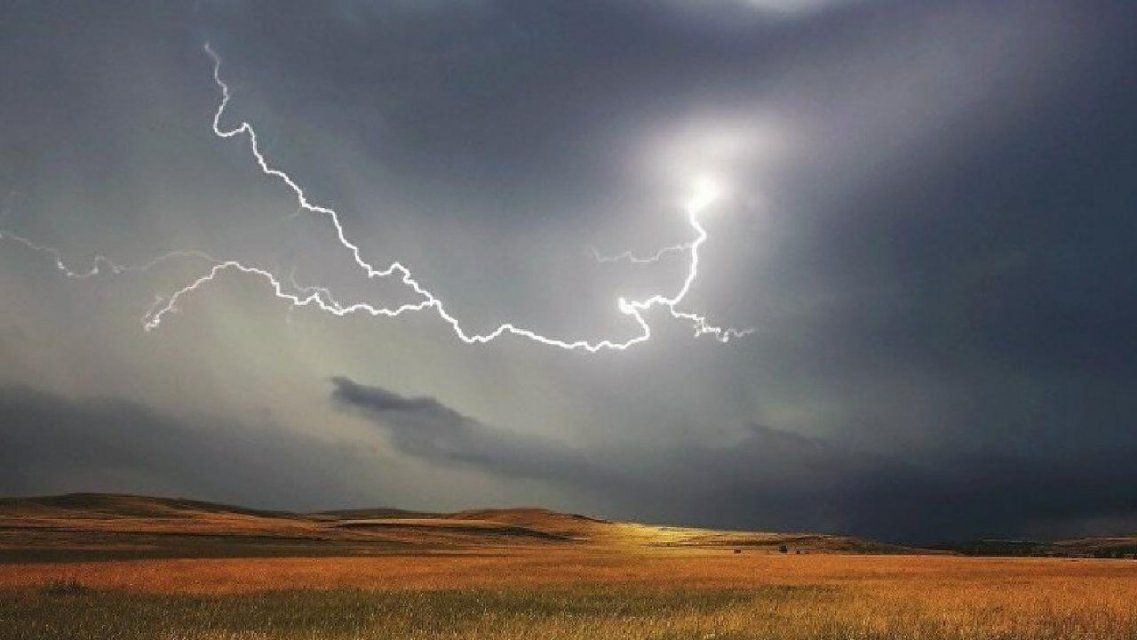 Грозы и шквалистый ветер ожидаются сегодня в Орле