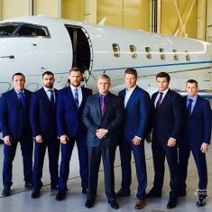 Эдуард Трояновский на фото с лучшими боксерами России