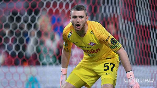 Стало известно, сколько зарабатывает орловский футболист Александр Селихов в "Спартаке"