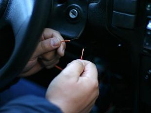 16-летний житель Залегощенского района угнал автомобиль у местного жителя