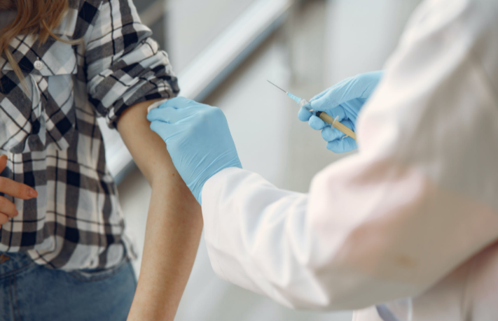 На Орловщине с 3 января возобновится вакцинация от коронавируса