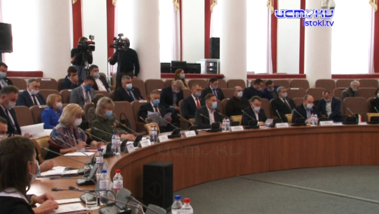 Особый взгляд на декабрьскую сессию облсовета. Обсуждение работы КСП, выделение земли многодетным семьям и санавиация - обо всем этом с точки зрения "Справедливой команды" 