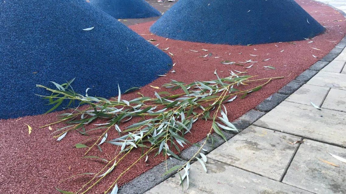 Недавно открытому детскому парку уже досталось от юных орловчан