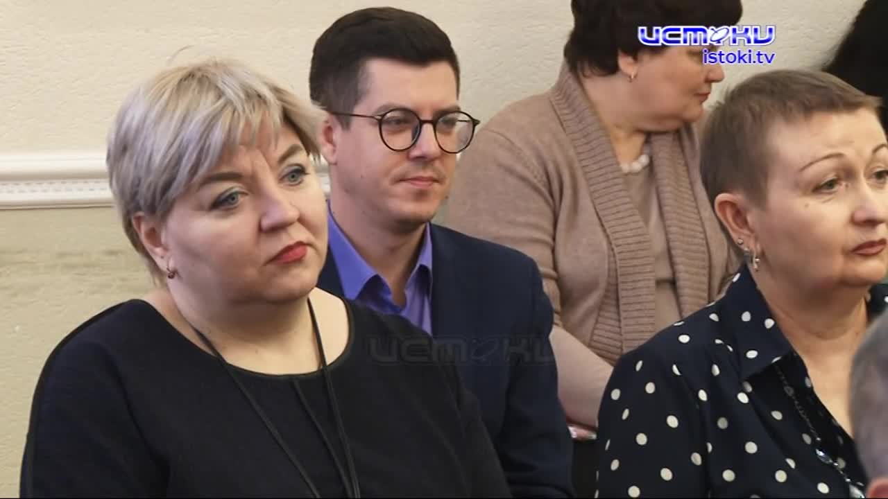 В Орловском областном совете народных депутатов наградили лучших работников СМИ. В числе награждённых и представители медиахолдинга «Истоки»