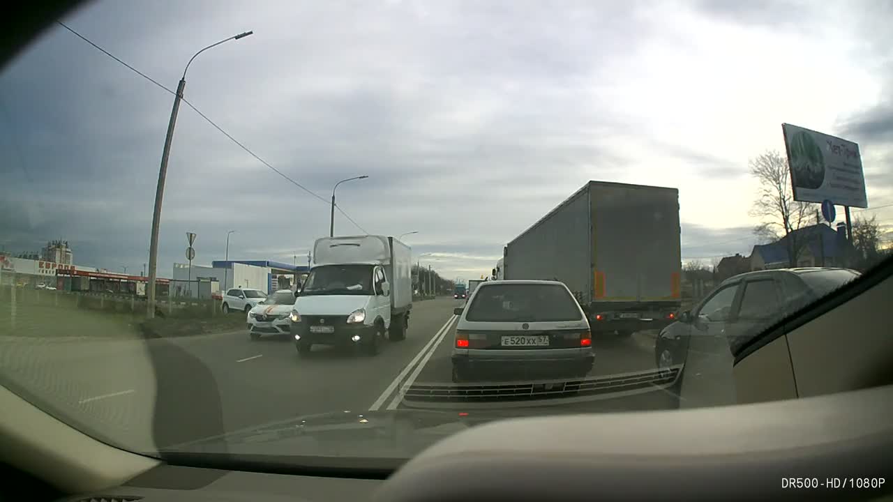 Очередной ад для автомобилистов в Орле. Из-за ремонта дороги на ул. Мостовой образуются огромные пробки