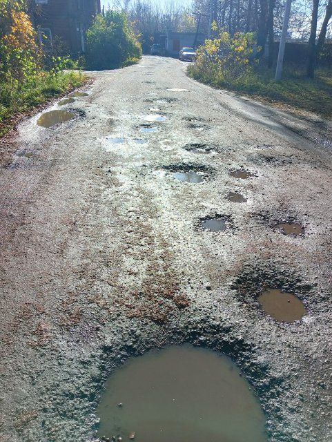 "Наша улица не статусная". Жители Выгонки в Орле присылают фотографии своей дороги.