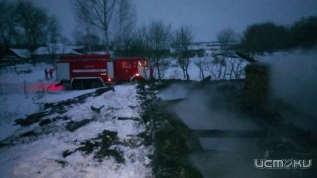 В Глазуновском районе горел жилой дом