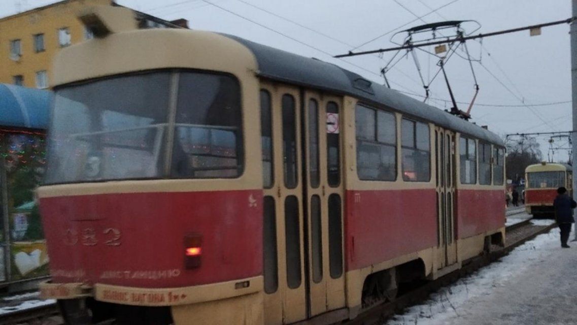 В Орле образовался трамвайный затор из-за пассажиров, не подававших признаков жизни
