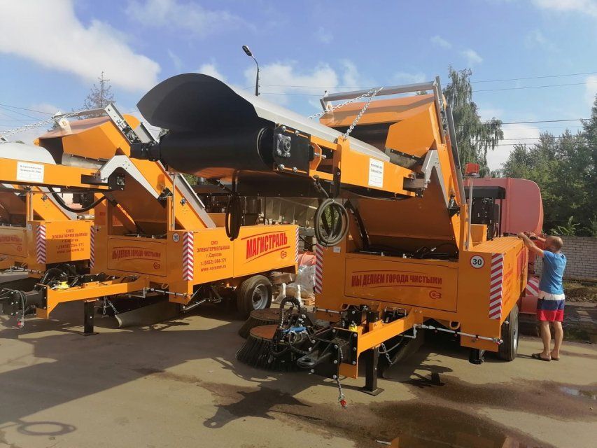 Автопарк «Спецавтобазы» пополнился новыми машинами