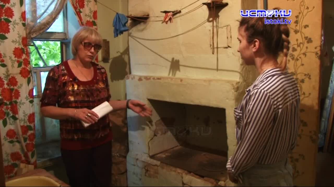 А в качестве отхожего места у них кустики. Жители дома на Черкасской, 73 почти 10 лет добиваются расселения их из аварийного дома