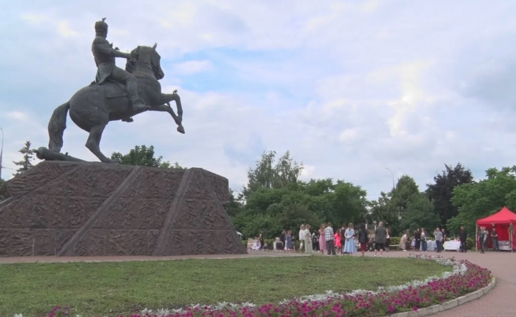 В сквере Ермолова в Орле в субботу прошёл праздник