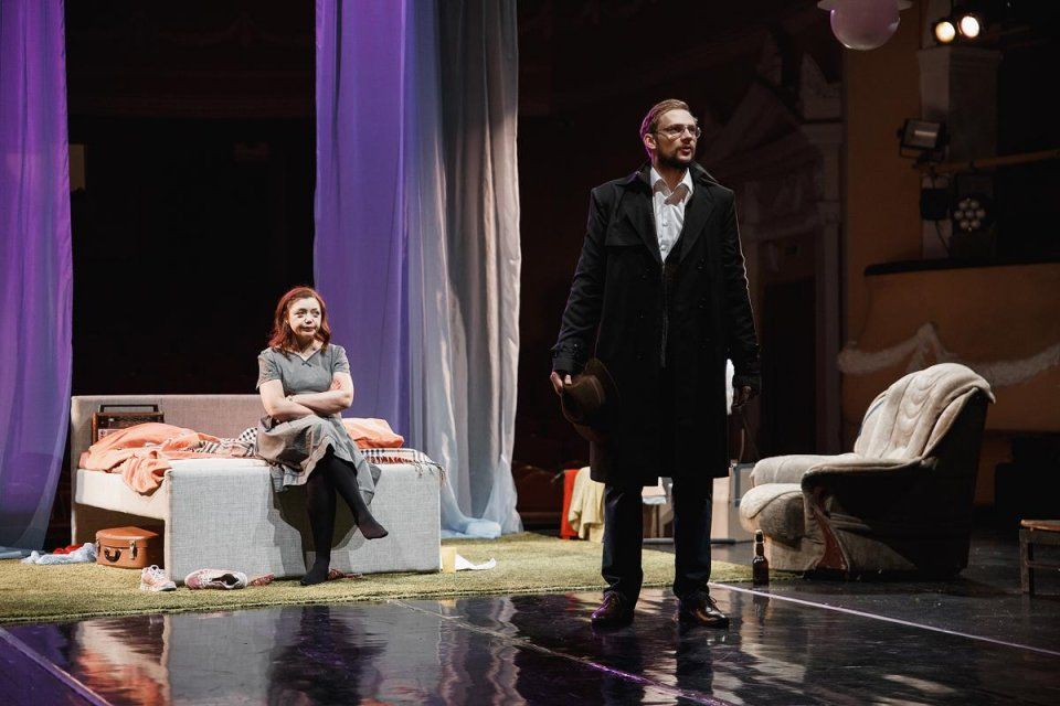 Артисты «Свободного пространства» готовят новый спектакль «Двое на качелях»