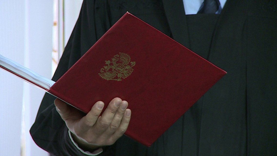 Амчанин из-за того, что приятель отказался пить его алкоголь, убил его