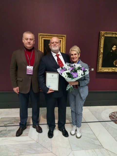 Московский меценат получил награду за передачу орловским музеям писем великих орловских литераторов и других раритетов