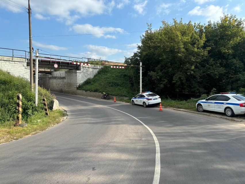 15-летняя орловчанка попала в больницу после неудачной поездки на питбайке