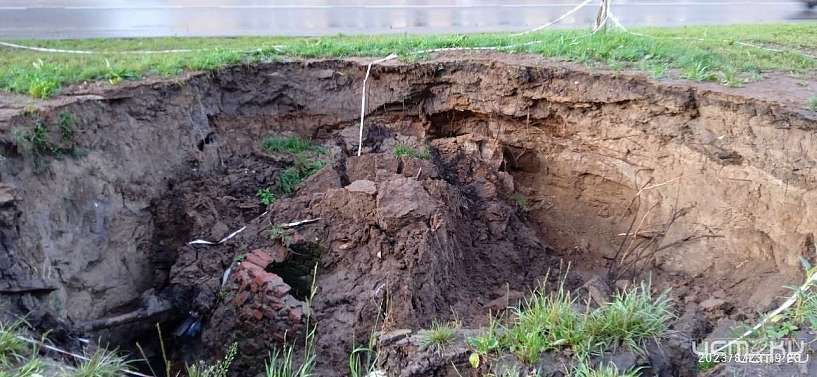 Яму на ул. Ломоносова в Орле ликвидируют за счёт средств из областного Резервного фонда