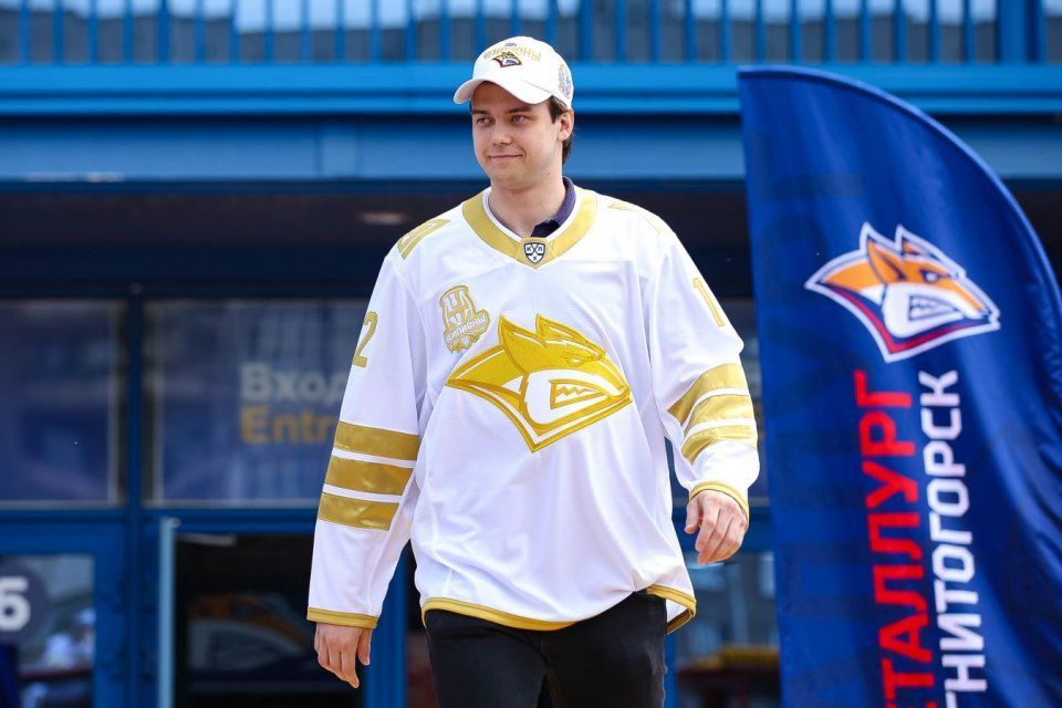 Борьба за Архипа Неколенко: «Ак Барс» и «Автомобилист» претендуют на форварда «Лады»