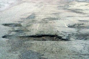 Активисты ОНФ проверили состояние дорожного покрытия на центральных улицах и мостах Орла