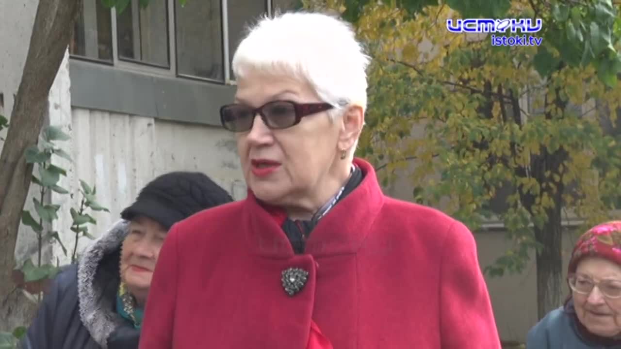 Холодные трубы, разбитые окна, не работающий лифт. Этот список можно продолжать! Жители дома №32 на улице Черкасская считают, что все проблемы идут от...