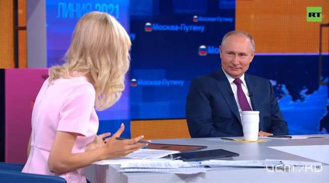 Путин посоветовал губернаторам почаще проводить прямые линии Путин посоветовал губернаторам почаще проводить прямые линии