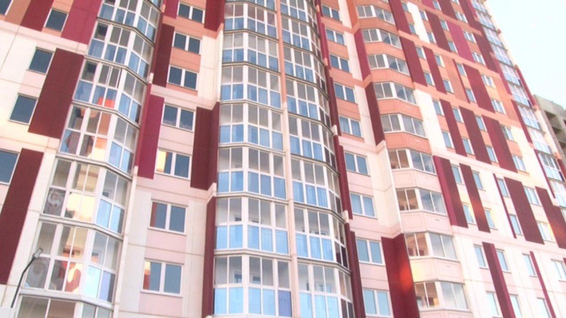 13 орловских сирот отметят наступление 2021-го в новых квартирах