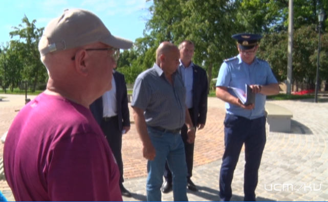 Прокурор области съездил с инспекцией на улицу Орловских партизан Прокурор области съездил с инспекцией на улицу Орловских партизан