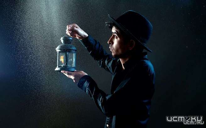 Орловчан приглашают совершить путешествие с фонариком по темным и запутанным лабиринтам книгохранения