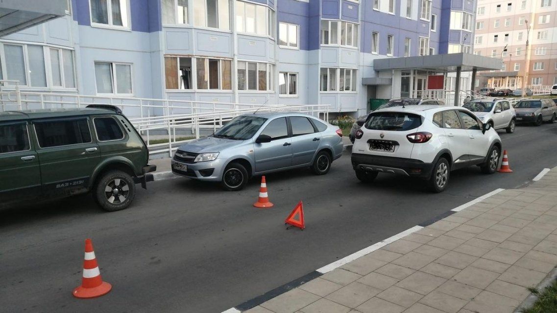 В Зареченском микрорайоне «Рено» сбил гулявшего с мамой пятилетнего малыша