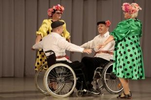 За победу в творческом конкурсе орловчане с ограниченными возможностями получили награды