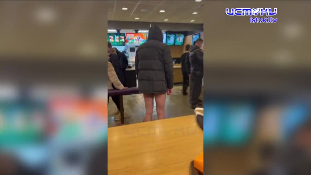 Зимнее обострение по-орловски. Голый мужчина пугал посетителей ресторана "Вкусно и точка" на Октябрьской