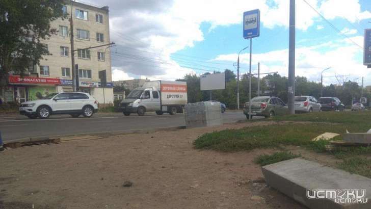 В Орле планируют обустроить крупную парковку на месте пустыря на улице 60‑лет Октября