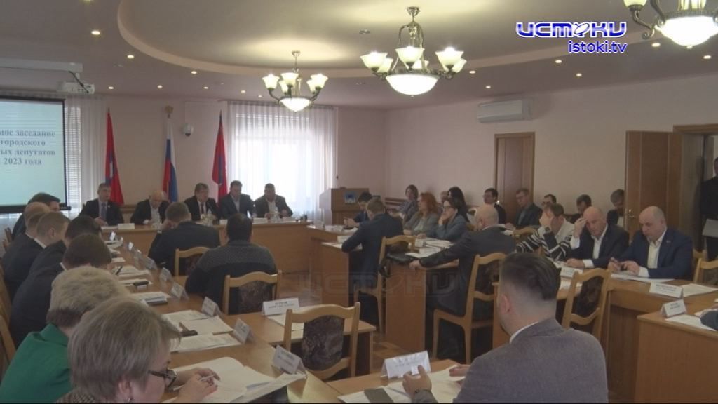 Для россиян День защитника отечества - еще один повод вспомнить о мужестве наших предков в годы Великой Отечественной войны. Депутаты орловского городского совета этот принцип разделяют. Сегодня народные избранники поддержали установку мемориальной доски 