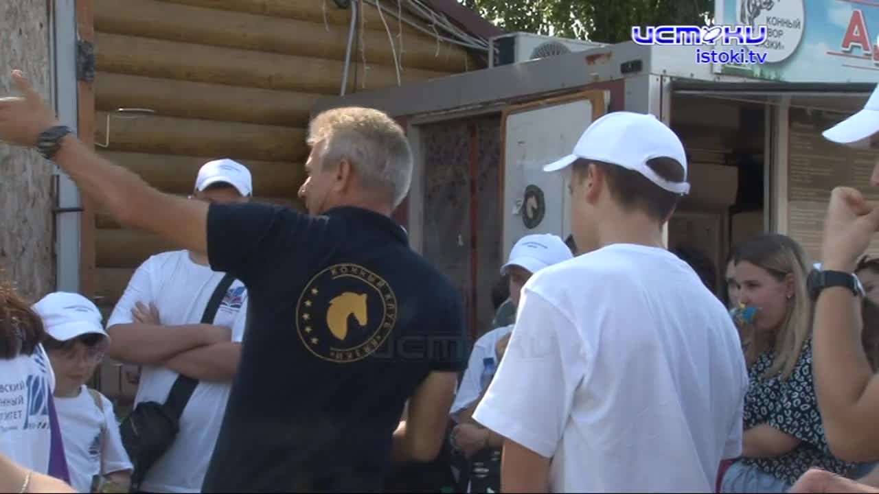 В конно-спортивном клубе "Вязки" под Орлом прошла экскурсия для детей из ДНР и ЛНР.