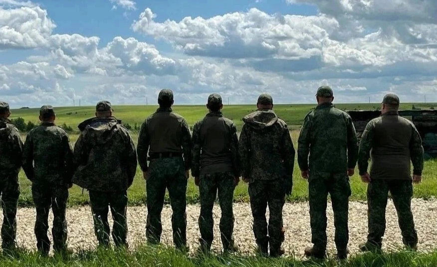 Более 100 орловчан записались в "БАРС"