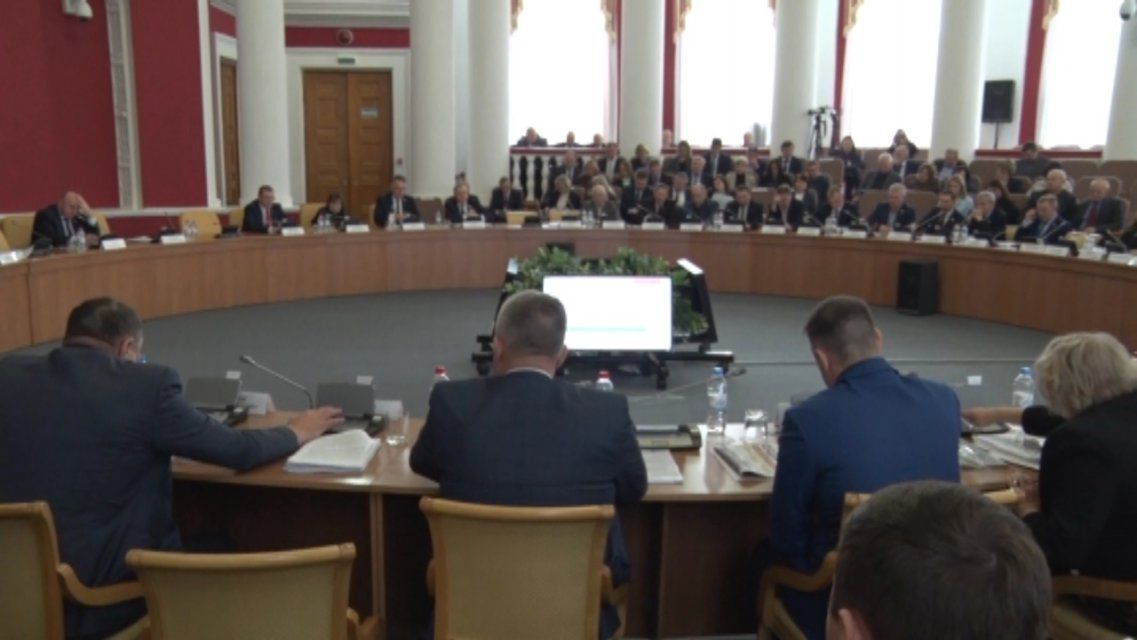 Что обсудили и о каких решениях договорились депутаты регионального парламента?