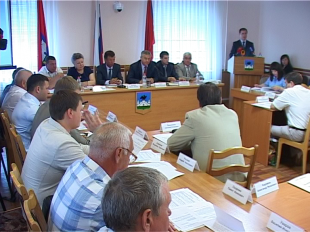 Прошло внеочередное заседание горсовета и в штате администрации прибавилось 2 единицы 