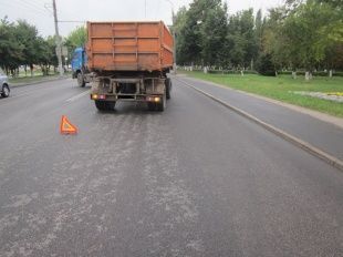 В Орле «КамАЗ» сбил 47-летнего мужчину. Видео