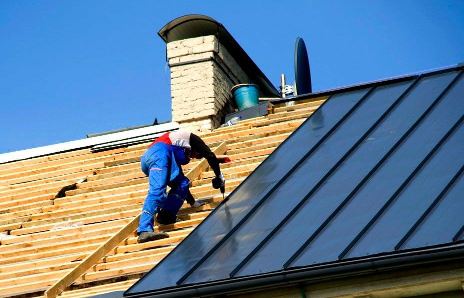 В Хотынце на ремонт обрушившейся крыши дома выделят 400 тыс. рублей