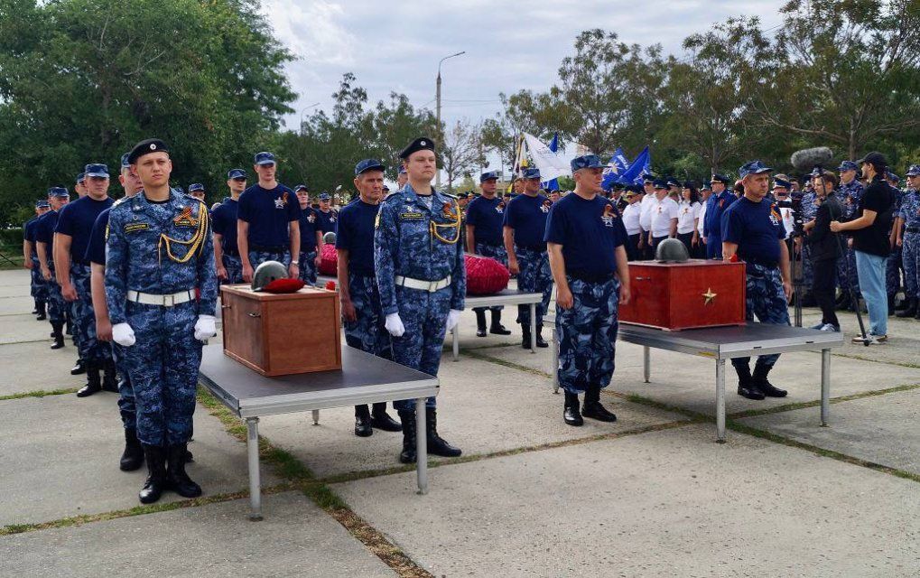 Приставы из Орла отличились активным участием в «Вахте памяти»