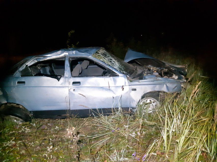 ВАЗ в кювете: трое мужчин попали в больницу после ДТП под Орлом