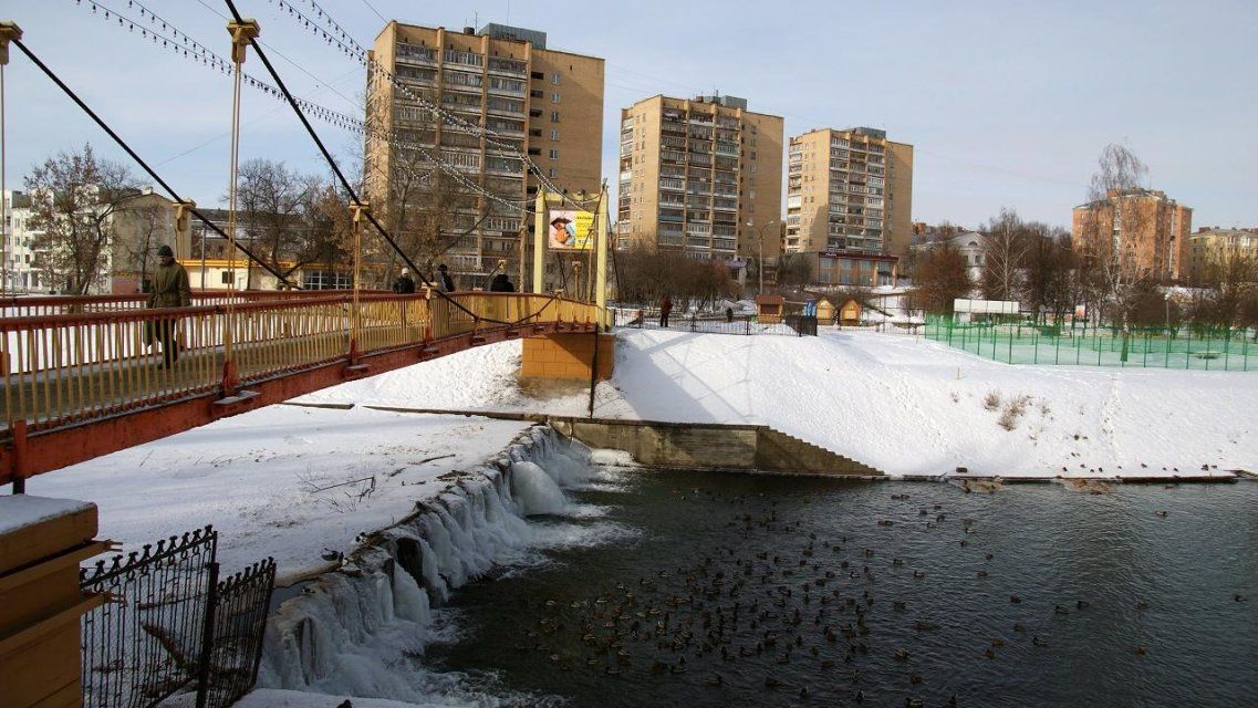 В Орле из-за неурядиц в семье парень едва не спрыгнул с моста в реку