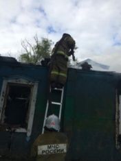 В Должанском районе мужчина и женщина погибли при пожаре