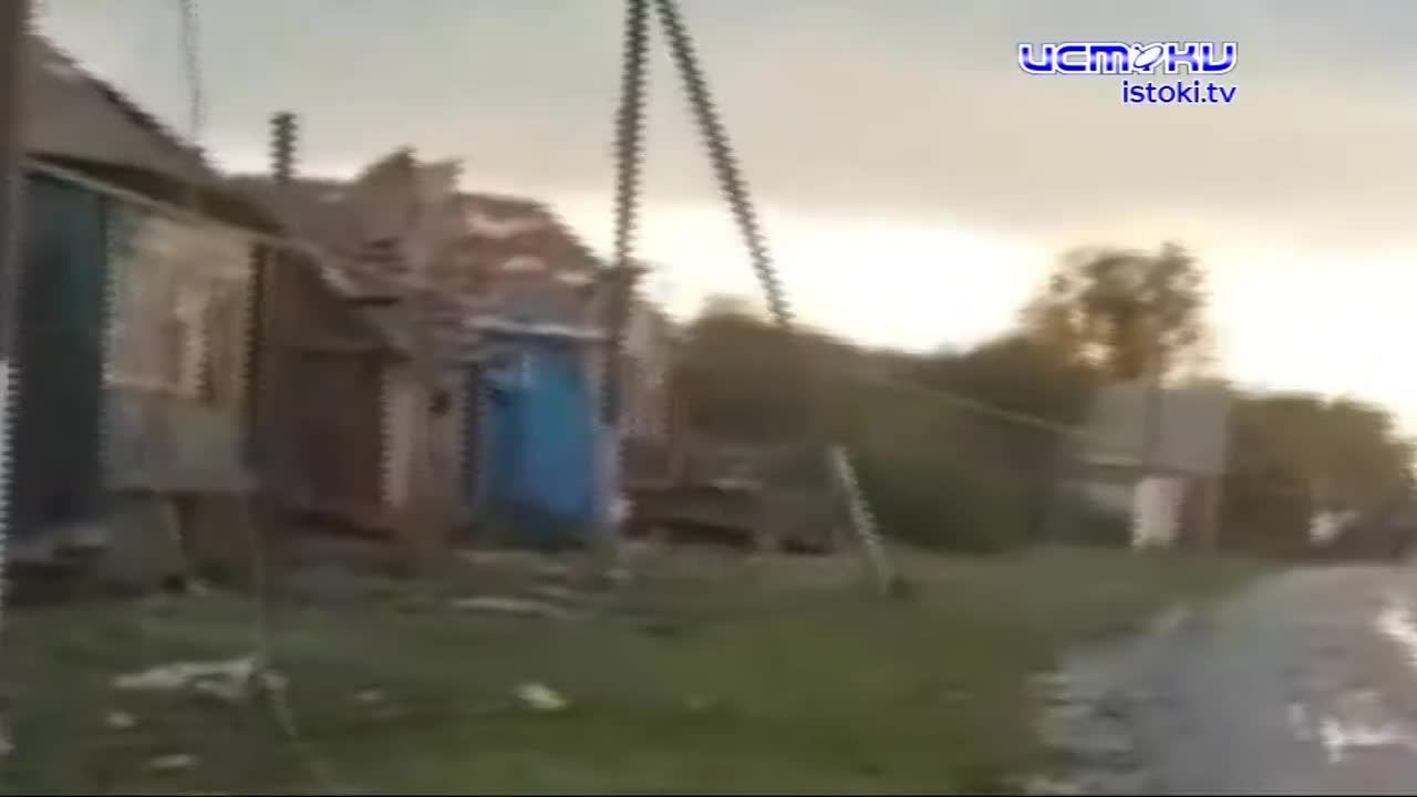 Гроза, ливень, шквалистый вечер, который сносил все на своем пути.