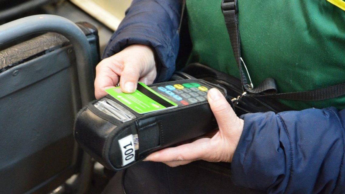 Еще месяц жители Орла, Ливен и Мценска смогут экономить на проезде