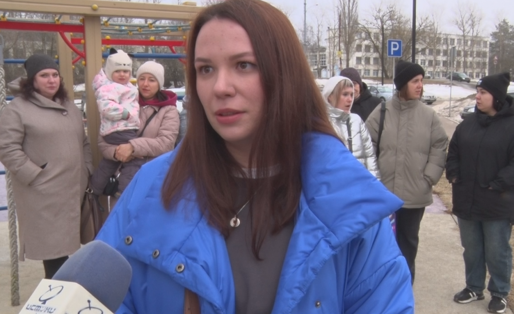 Орловчане продолжают жаловаться на бездомных собак и не находя помощи от соответствующих служб, пишут нам.