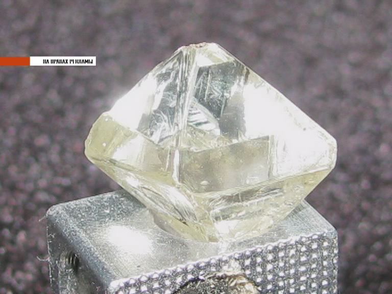 Яшма-золото в торговом комплексе РИО